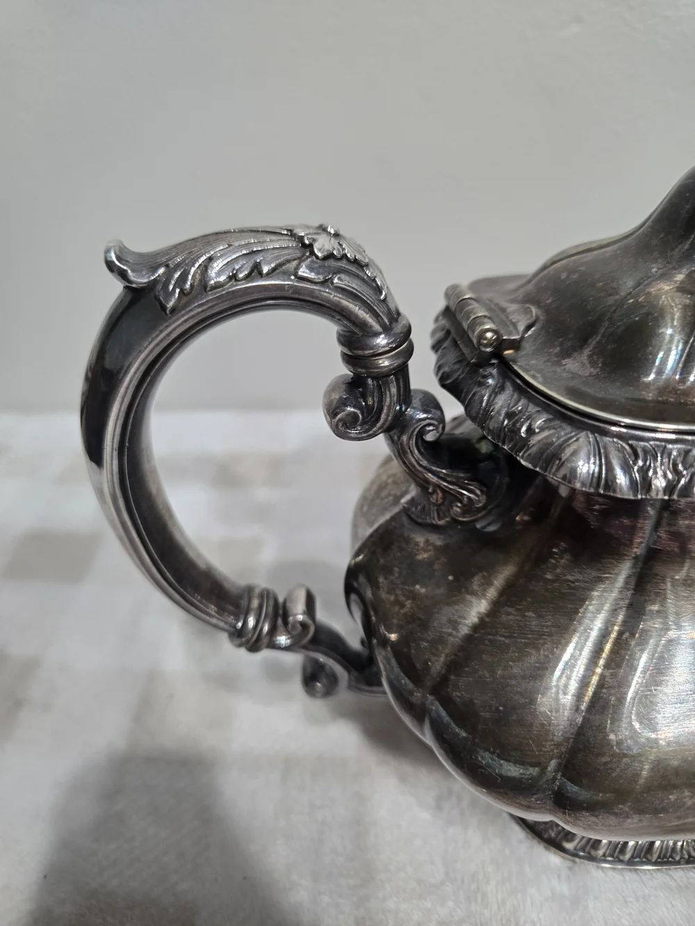 Vintage Gorham Victorian Style Silverplate Lidded Teapot Y1102